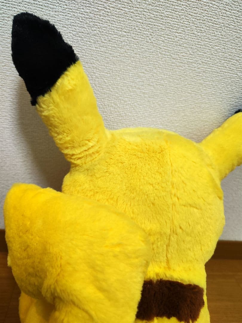 【新品未使用タグ付き】おっきいふわふわぬいぐるみピカチュウ　ポケモンセンター限定