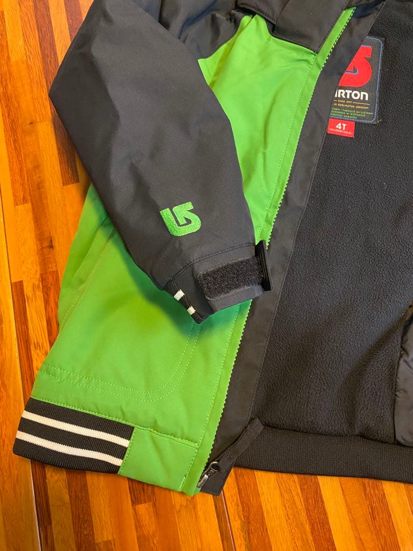 Burton スノーボードウェア 4T ジャケットとオーバーオールセット