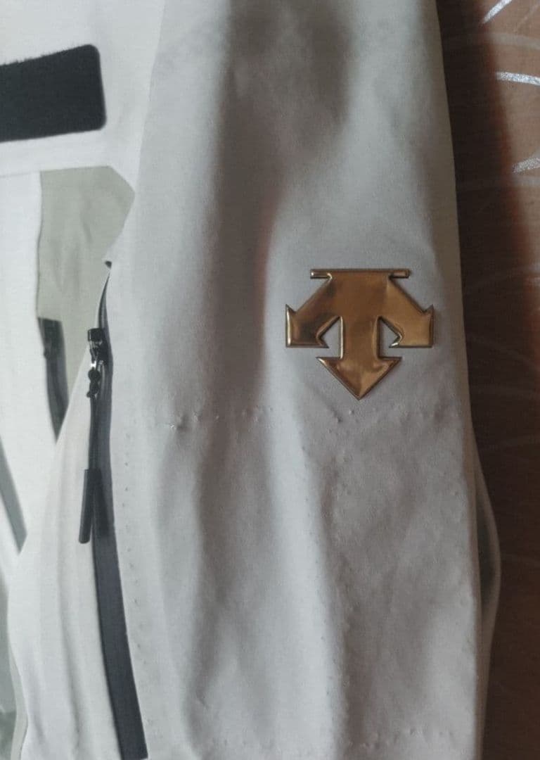 TEAM DESCENT ウエア