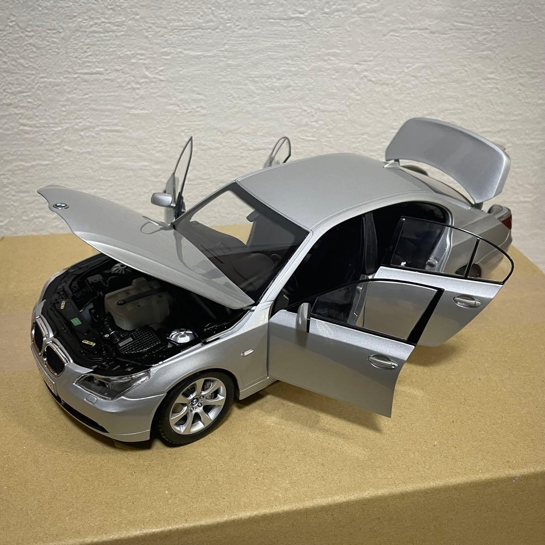 京商 1/18  5シリーズ ER シルバー 1/18 スケール ミニカー