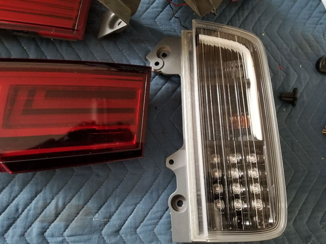 E52 エルグランド ワンオフLEDテールセット