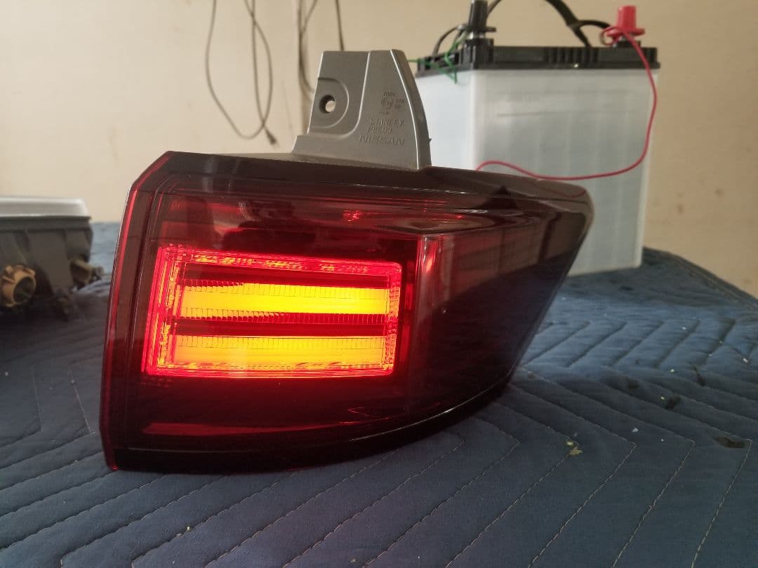 E52 エルグランド ワンオフLEDテールセット