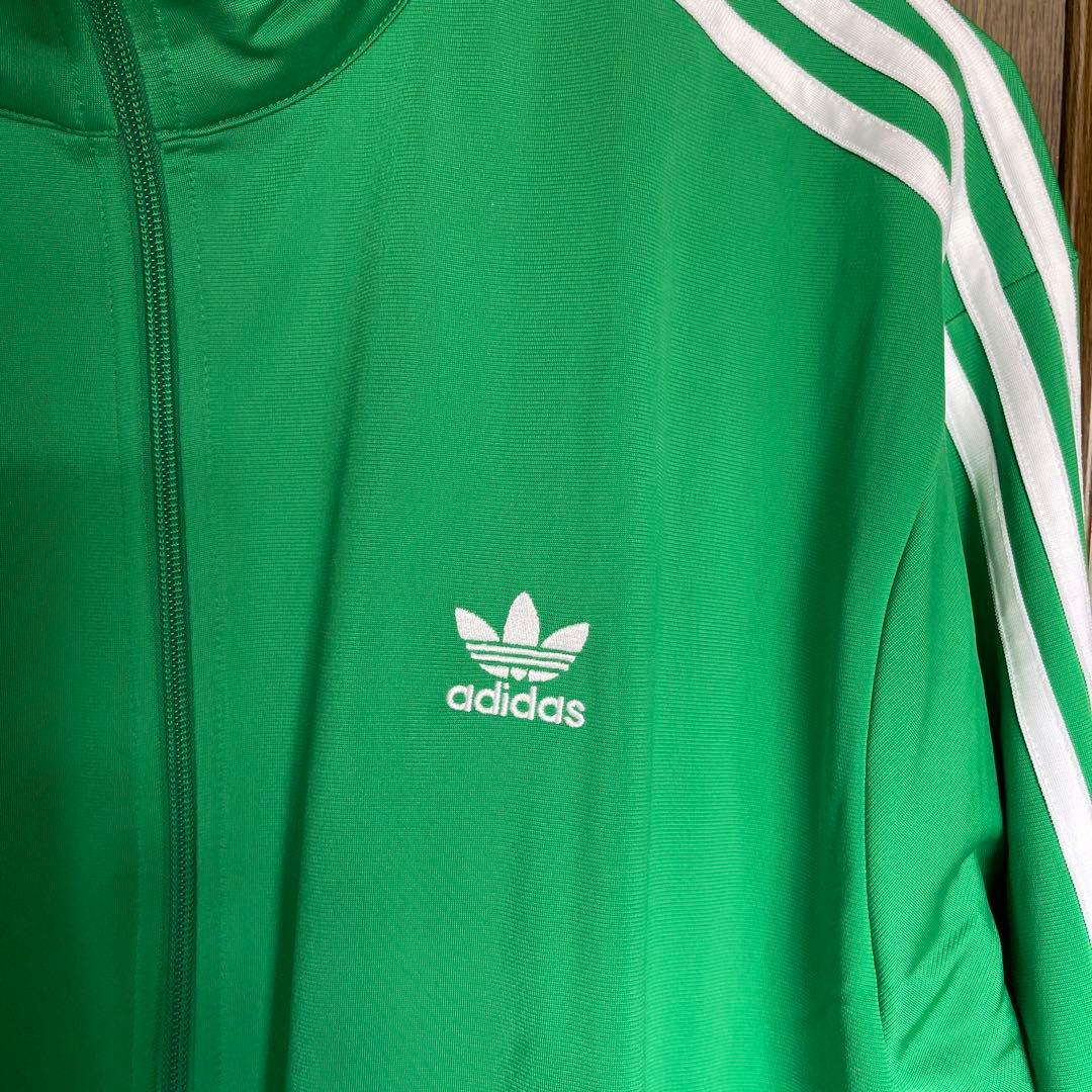 新品タグ付きadidas トレフォイルロゴ　グリーン ジャージジャケット