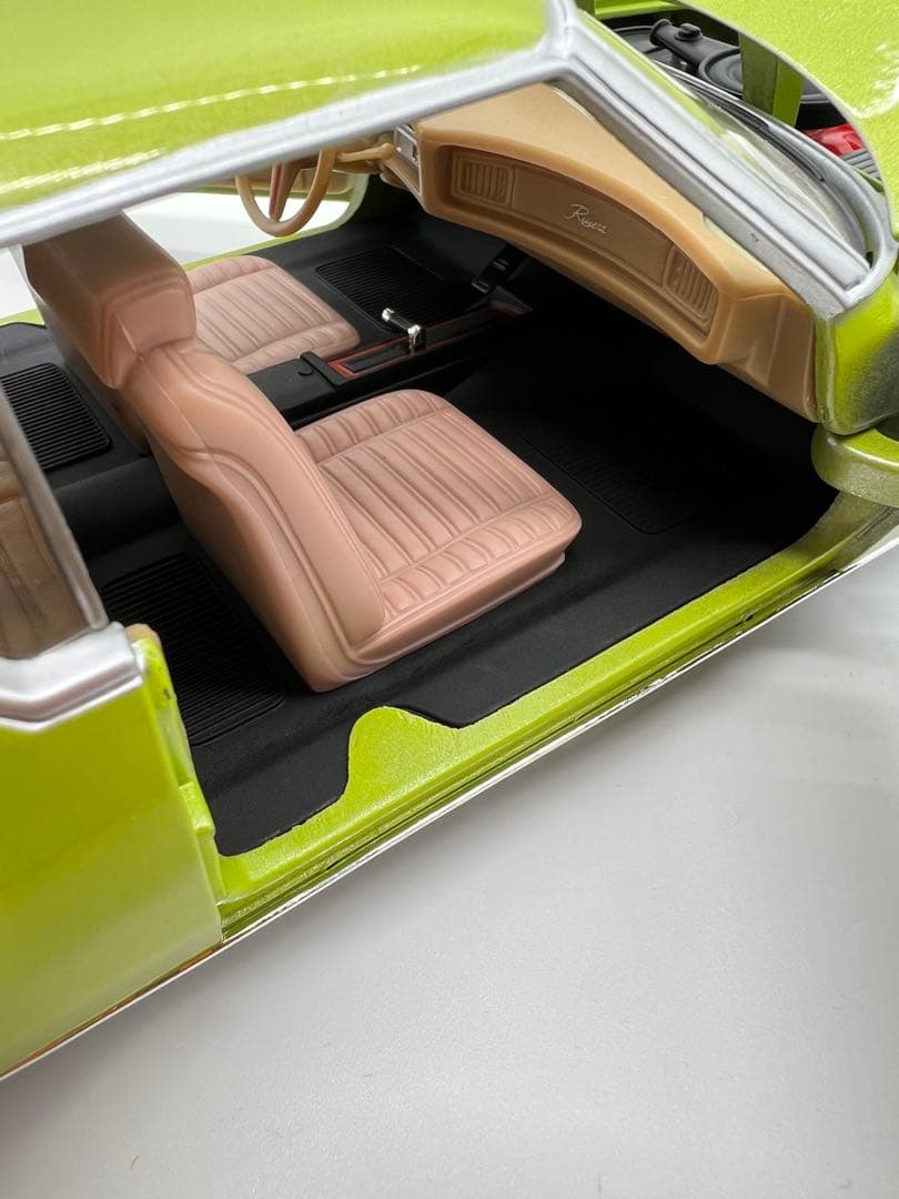 No483ミニカー1/18箱なし1971 Buick Riviera GS