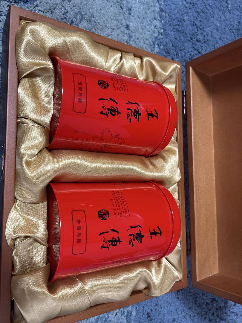王徳傳　台湾ウーロン茶　2缶セット 木製箱入り