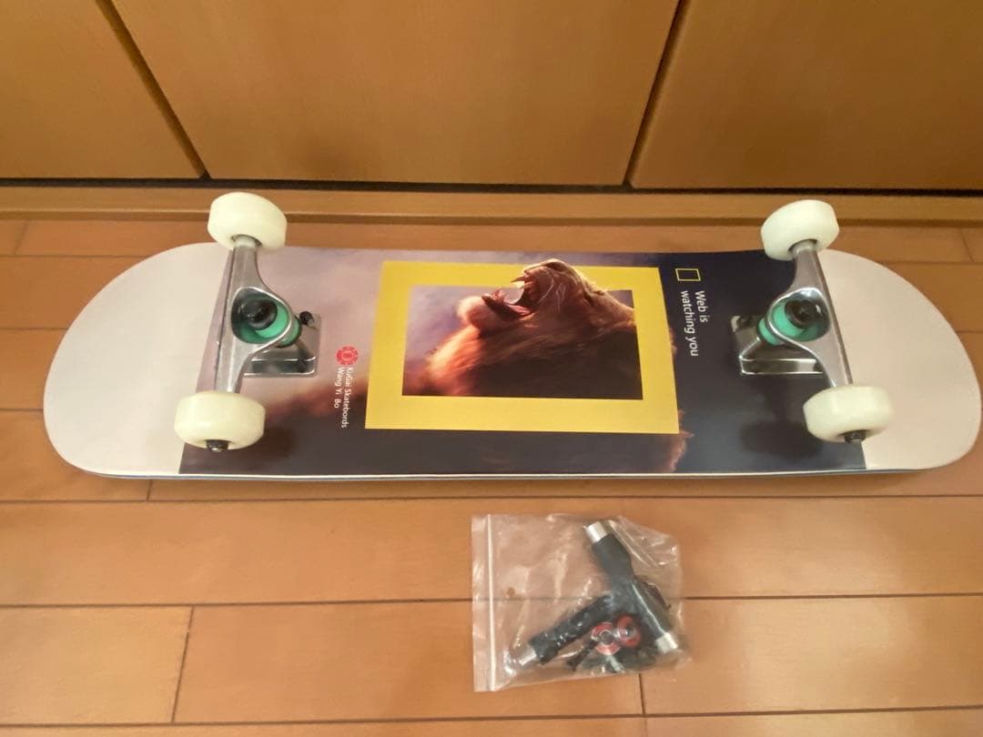 スケボー コンプリート スケートボード 完成品 8インチ