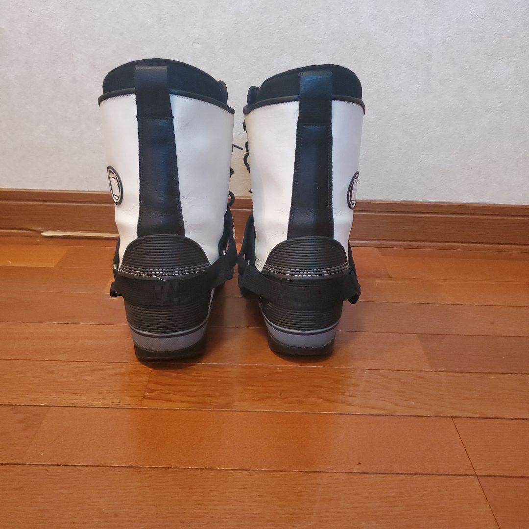 VANS　バンズ　スノーボードブーツ　紐タイプ