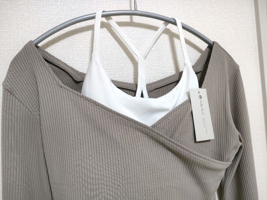 【タグ付】SUKARA ブラトップ付きリブカシュクールトップス　S