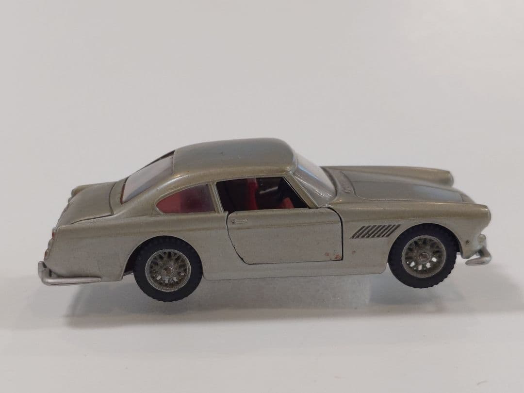 ミニカー SOLIDO REF 123 FERRARI 250GT 2+2
