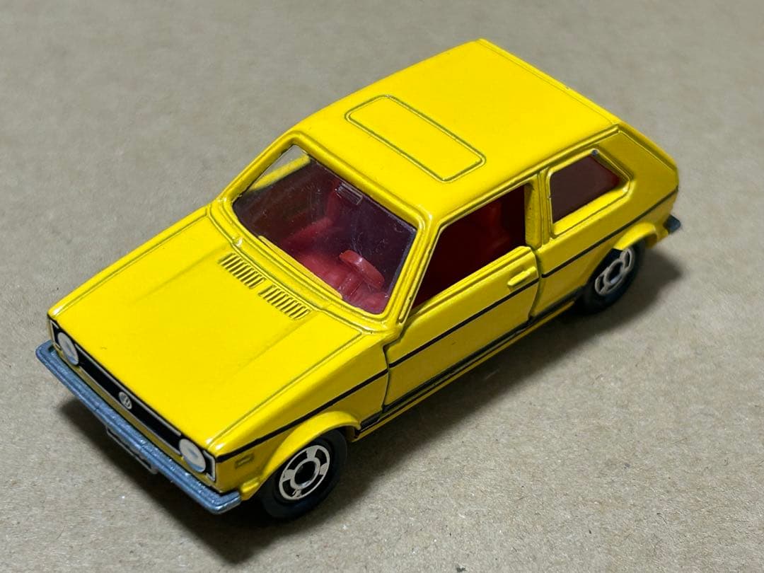トミカ フォルクスワーゲン ゴルフ GLE 2台セット