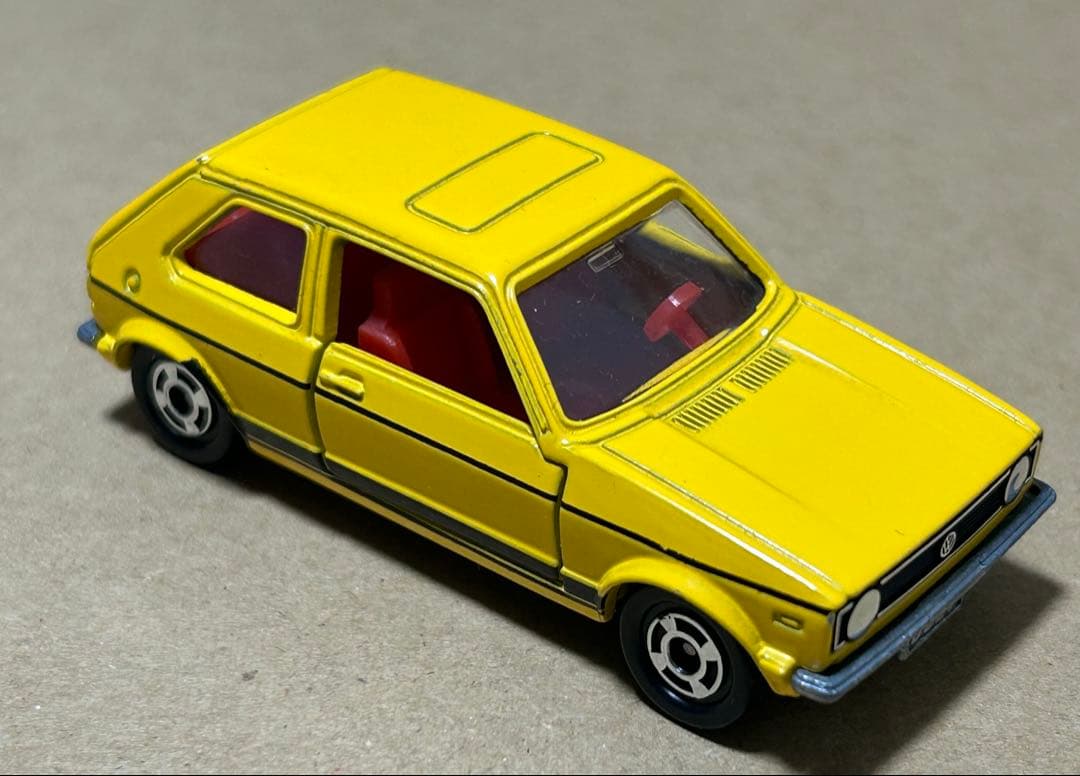トミカ フォルクスワーゲン ゴルフ GLE 2台セット