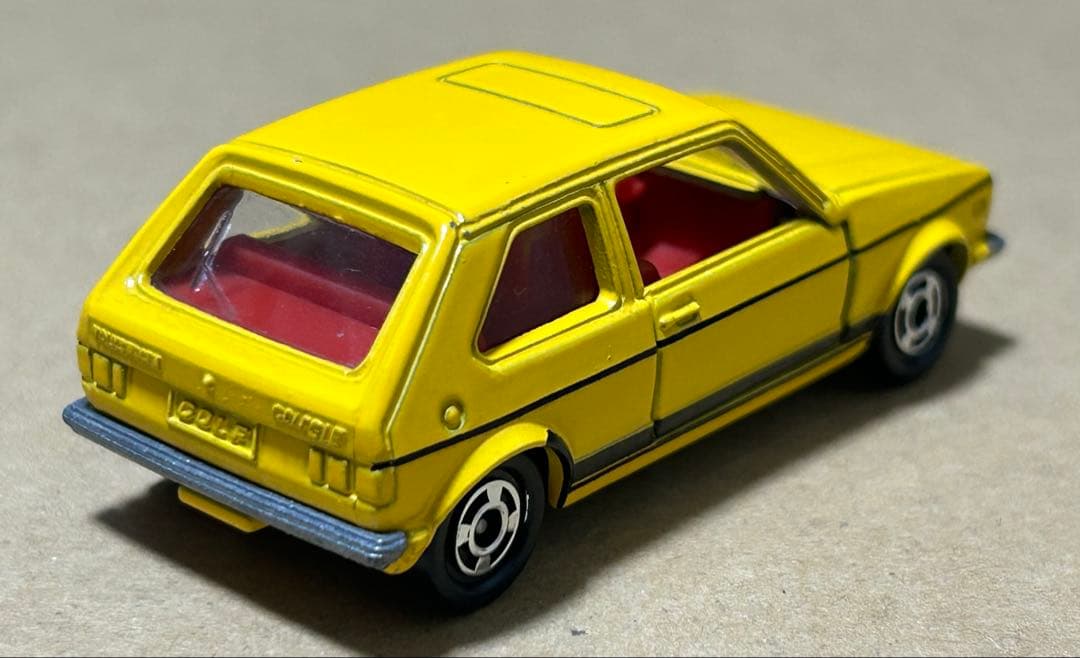 トミカ フォルクスワーゲン ゴルフ GLE 2台セット