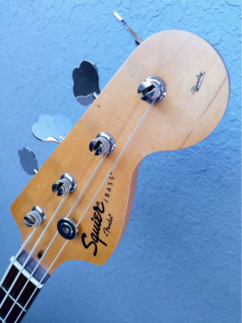 ベース Squier by Fender JAZZ BASS