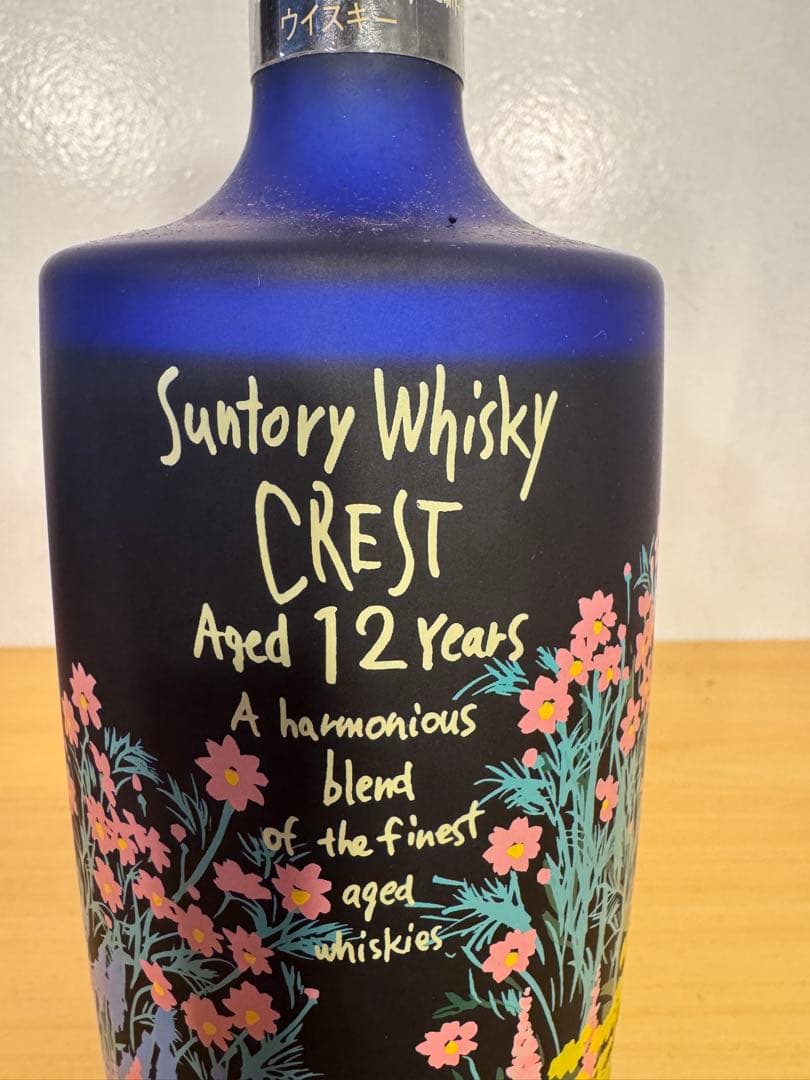 サントリー　ウイスキー　CREST Aged 12 Years