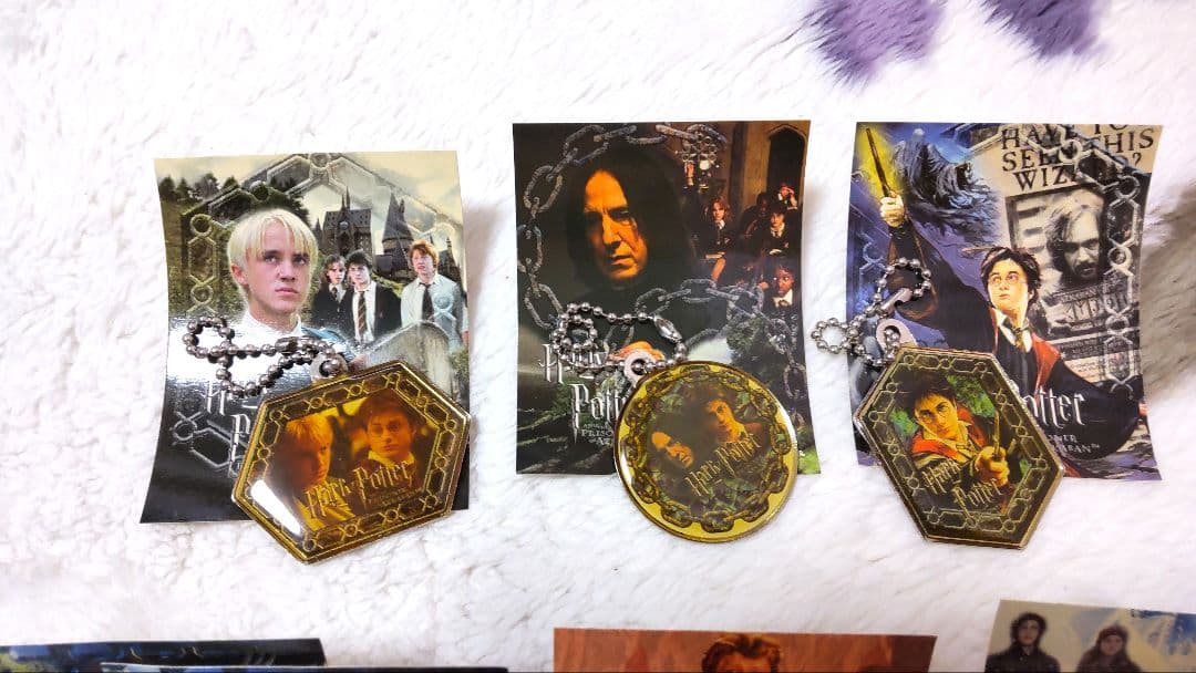 ハリー・ポッター 名場面メタルキーホルダー9種&缶バッジ&ステッカー