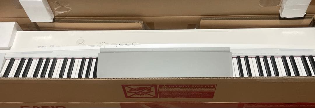 CASIO Privia 電子ピアノPX-135WE