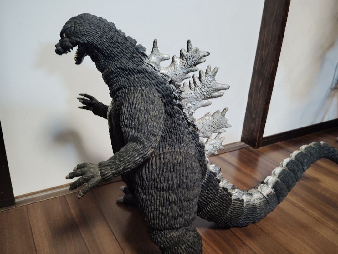 ゴジラ フィギュア