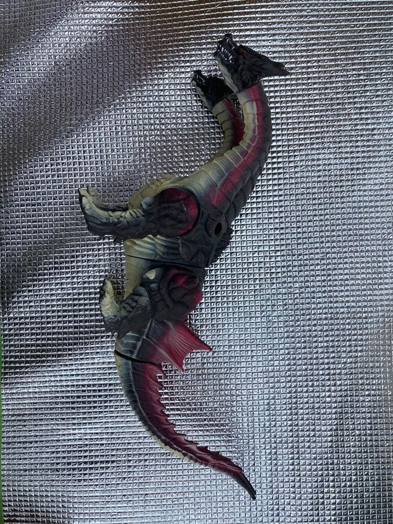 三頭龍 フィギュア 黒と赤 約30cm