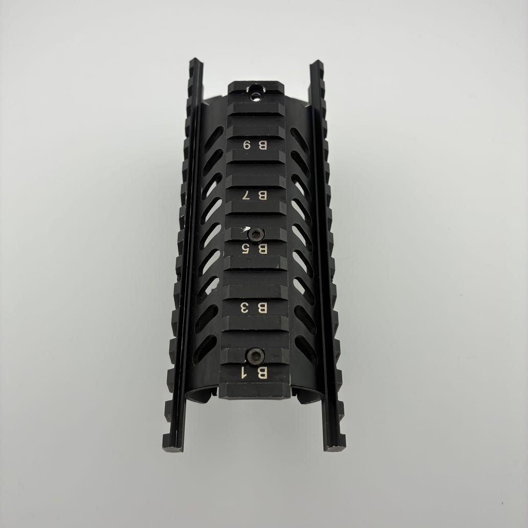 絶版品　LayLax P90用ハンドガード　AK47用マウントベース　東京マルイ
