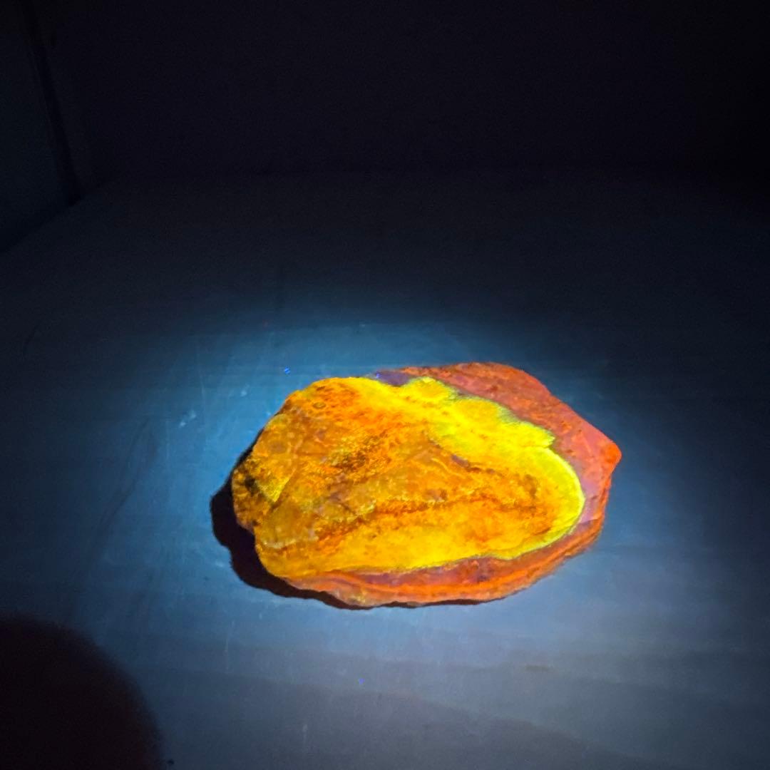 北海道石　然別オパール　蛍光オパール101g