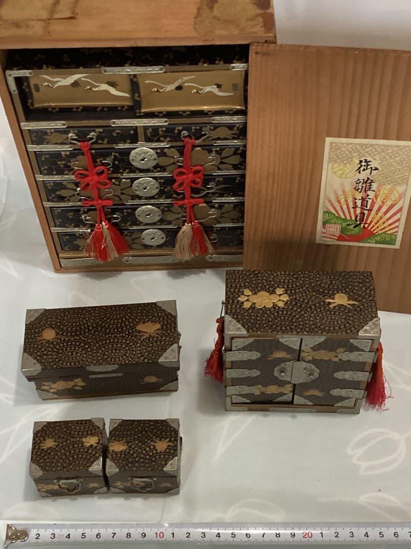 金彩蒔絵ミニチュアお雛道具　アンティーク収納箱セット 大・中・小