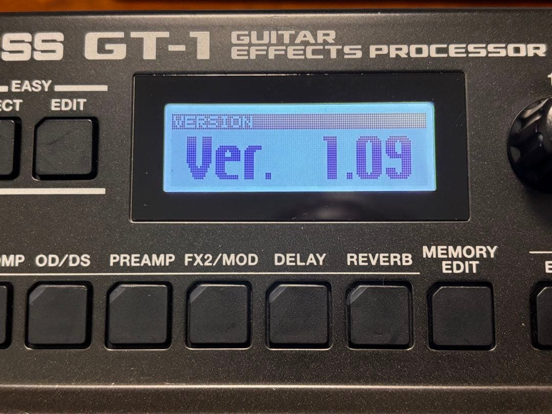 BOSS GT-1 ギターマルチエフェクター　ガイドブック付き