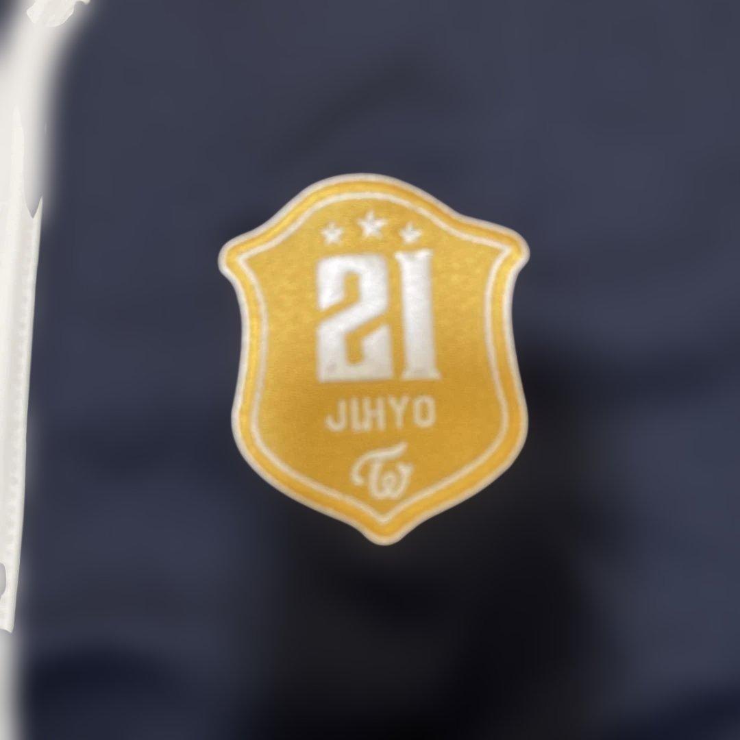 TWICE JIHYO ベースボールシャツ