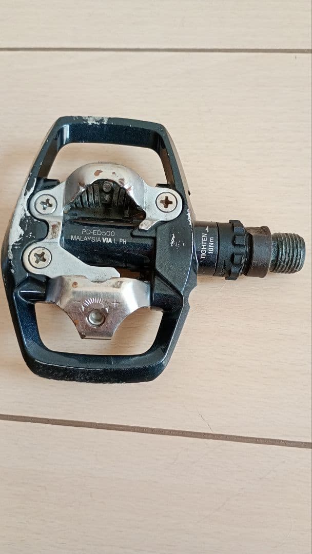 SPDサイクルシューズとSPDビンディングペダル（クリート付）のセット