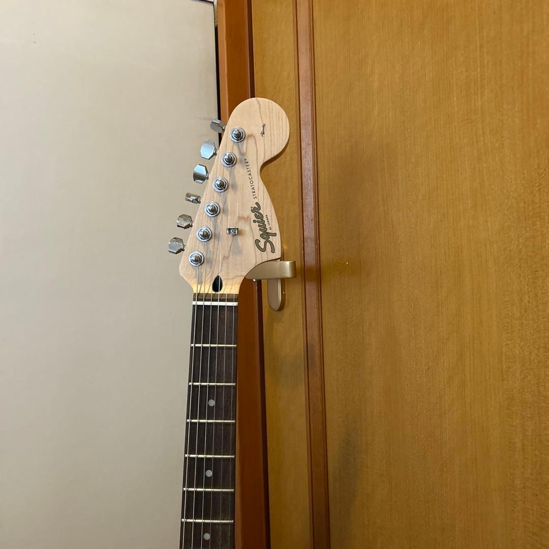 Squier ストラトキャスター ホワイト
