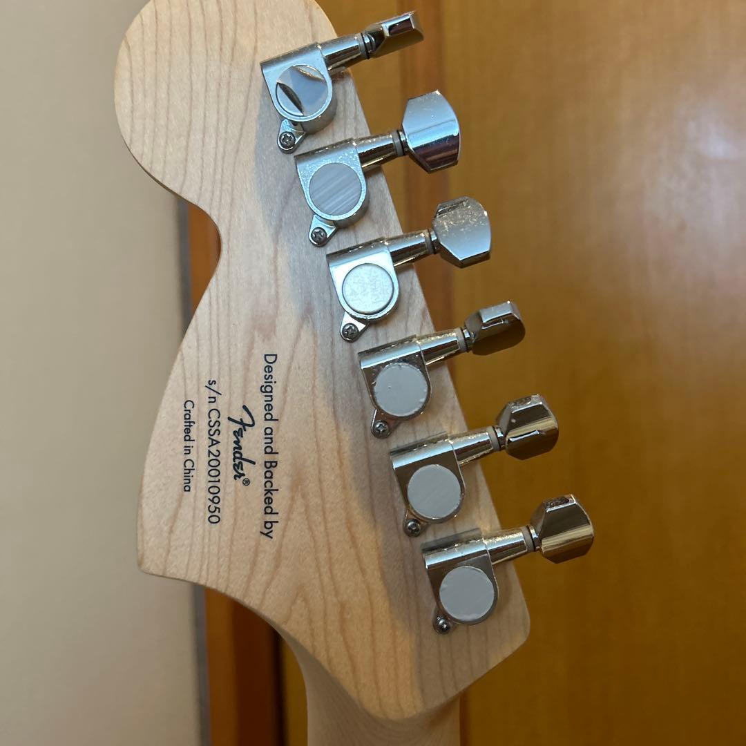 Squier ストラトキャスター ホワイト