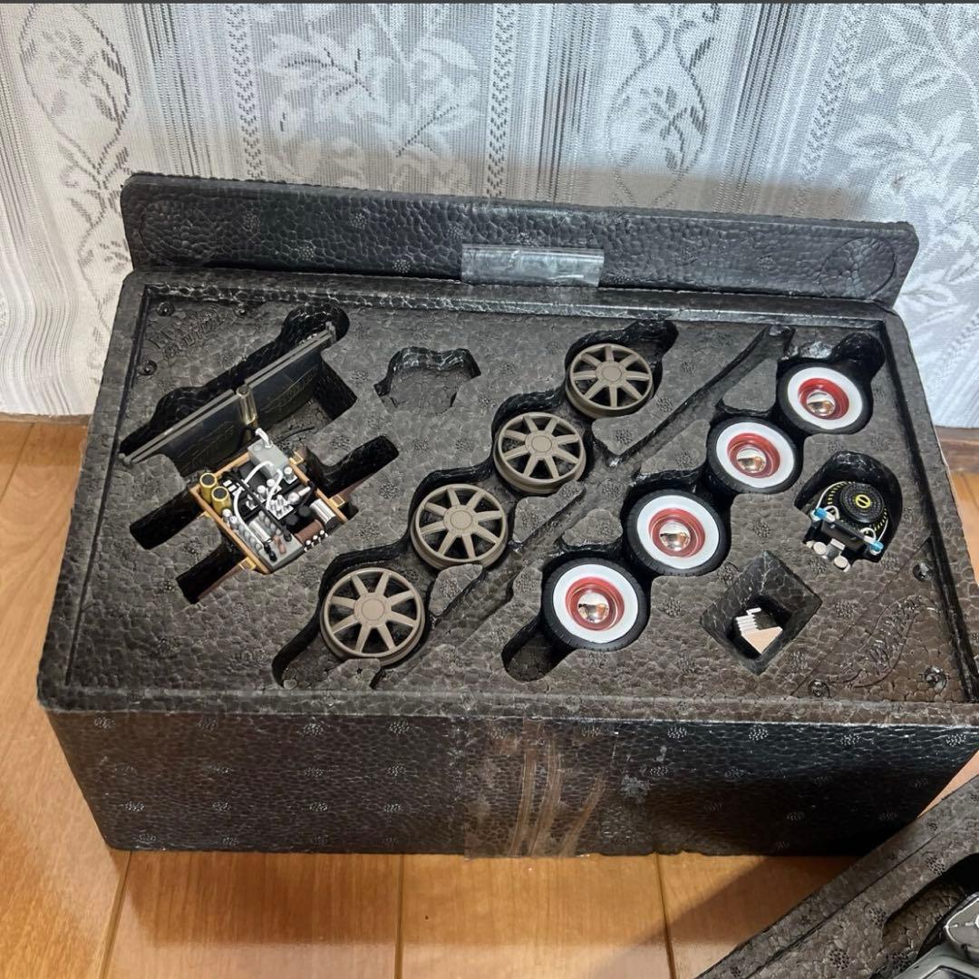 デロリアン 1/18スケール モデル Hot Wheels 中古
