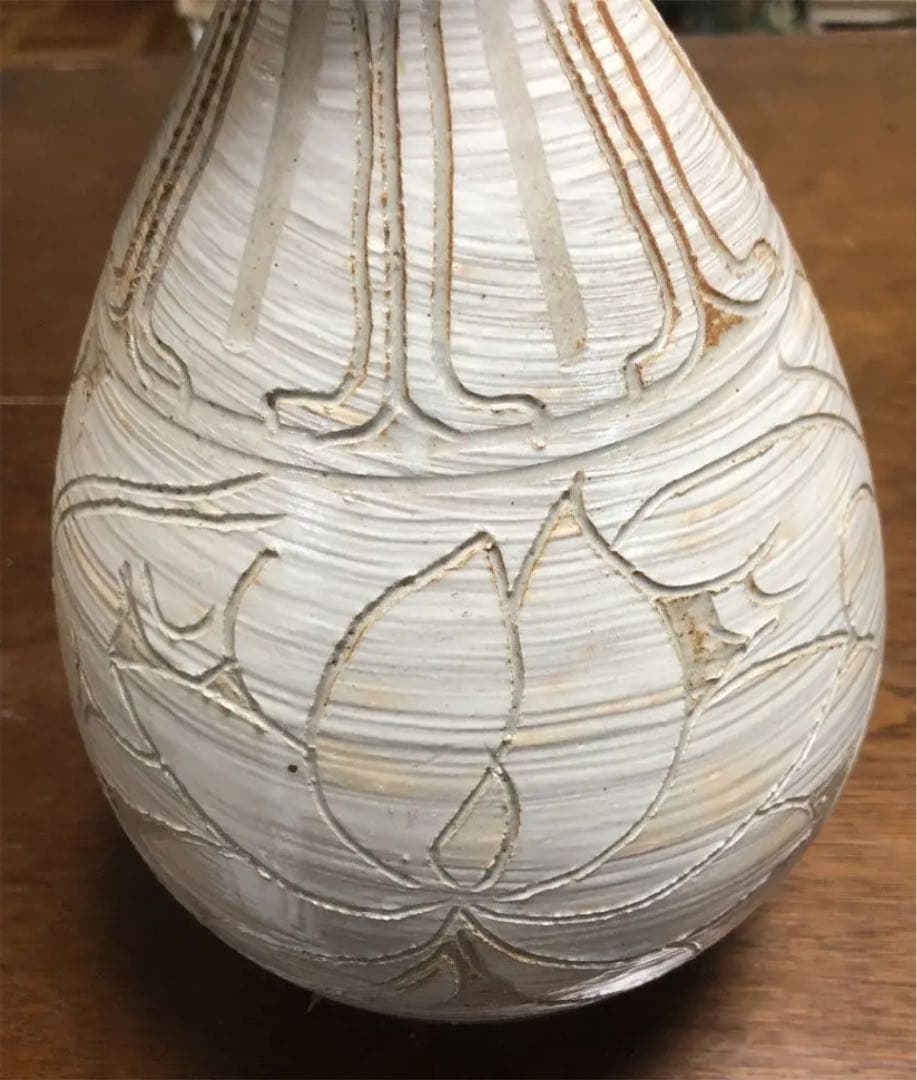 粉青沙器牡丹文瓶李朝写し