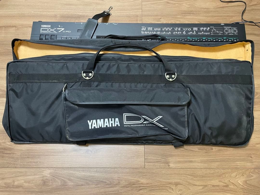 YAMAHA DX7 FDⅡ シンセサイザー 通電確認済み