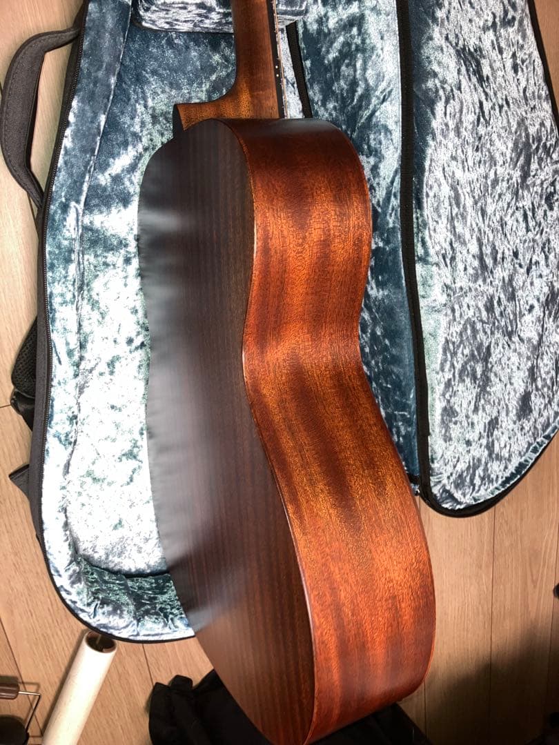 Martin 000-10E アコースティックギター 専用ケース付き