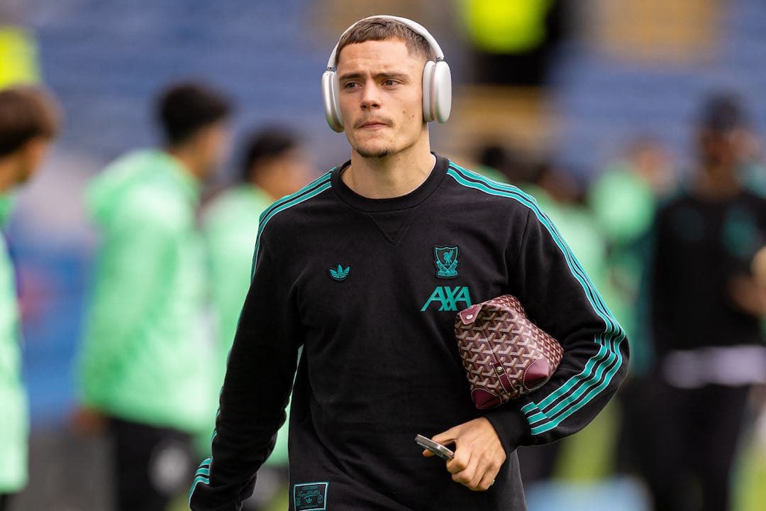 リバプール adidasoriginals スウェットシャツ 25/26