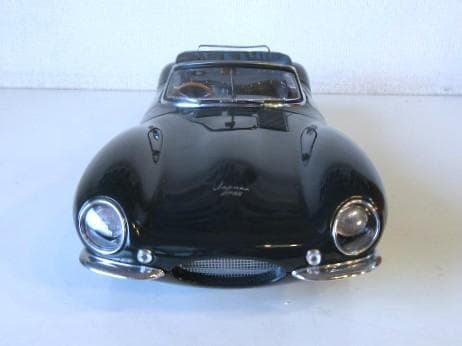 特価 AUTOart (1/18) ジャガー XKSS
