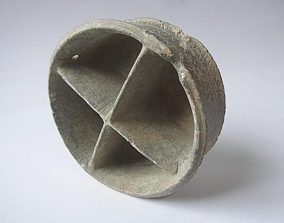 ★Z0909★ 古代　石器　彫刻石　オイルランプ　繊細彫刻　灯火器