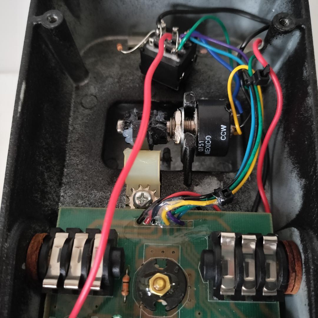 CRY BABY GCB-95トゥルーバイパス化 Red LEDモディファイ