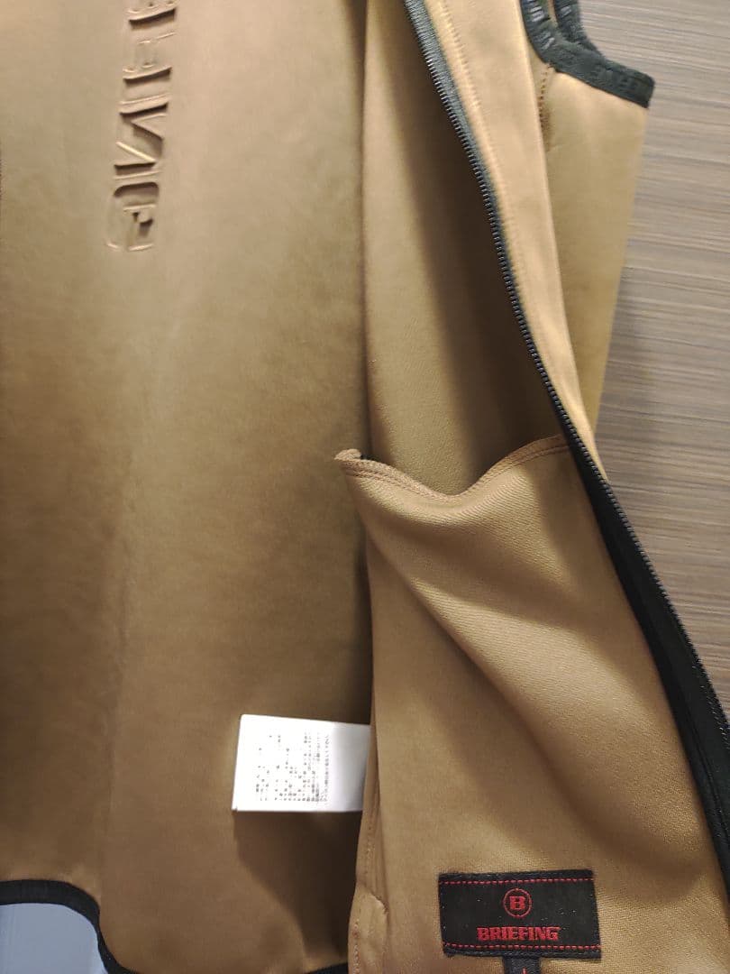 BRIEFING GOLF ブリーフィング　ジップベスト 3Dロゴ 極美品