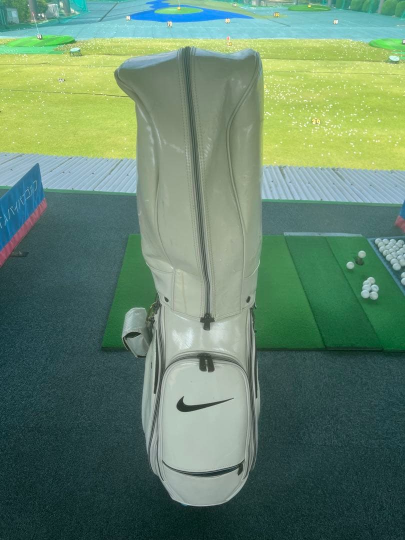 Nike 廃盤エナメルキャディバッグ ツアースタッフモデル