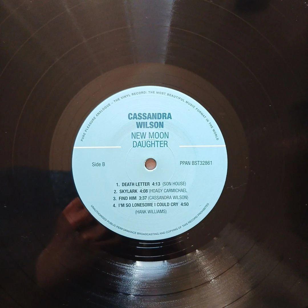 極美品180g2LP カサンドラ•ウィルソン\"ニュー•ムーン•ドーター\" 限定盤
