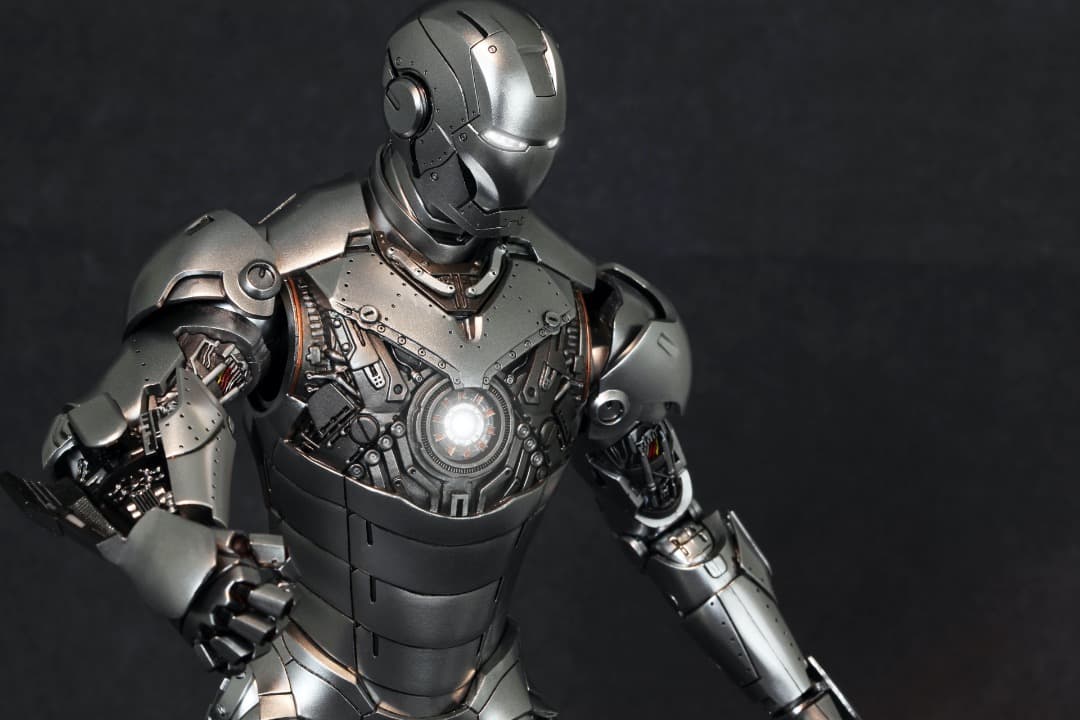 ホットトイズ アイアンマンマーク2 アーマーアンリーシュド版
