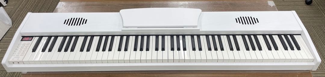 スタンド付き　電子ピアノ88鍵盤　給電タイプ　木目調ボディ　ホワイト