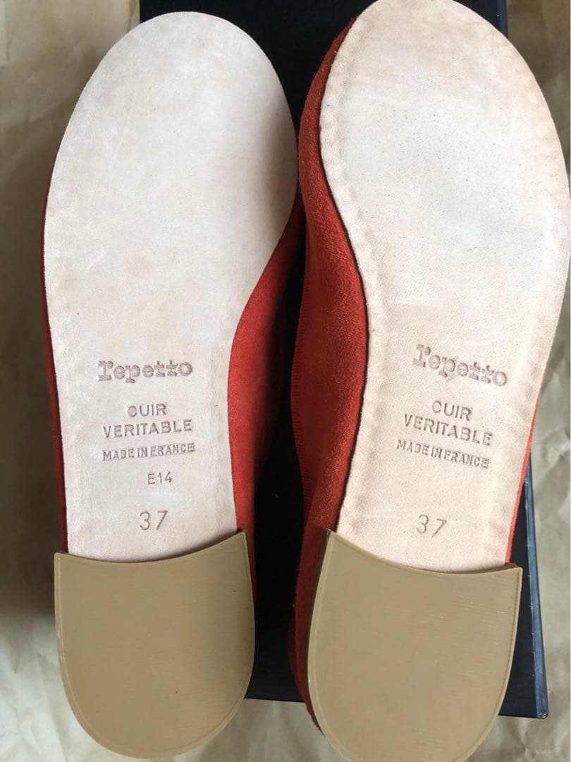 新品未使用Repettoやぎ革スエード バレエシューズ37