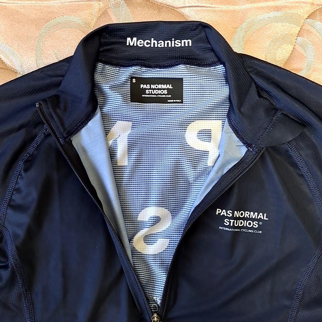 【新品】Pas Normal Studios Mechanism Jersey