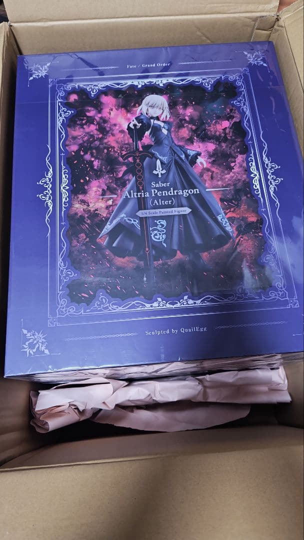 セイバー/アルトリア・ペンドラゴン〔オルタ〕 1/4 完成品フィギュア