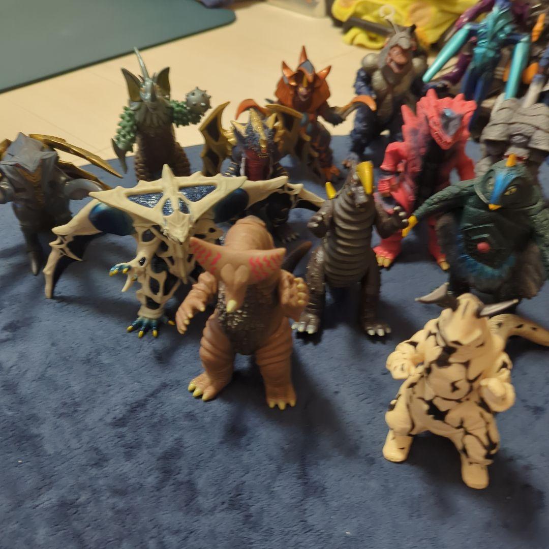 さ*ー様 ウルトラマンシリーズ 怪獣フィギュアセット 好きな10体まとめ売り