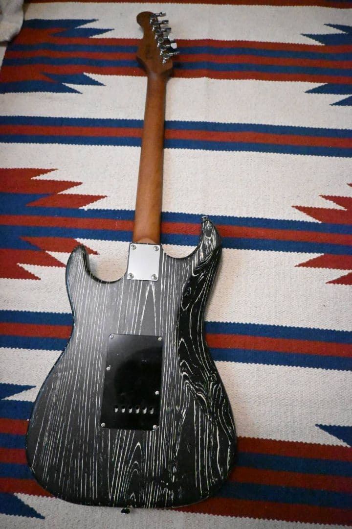Bacchus SGS-ASH/RSM BAW（Black and White）