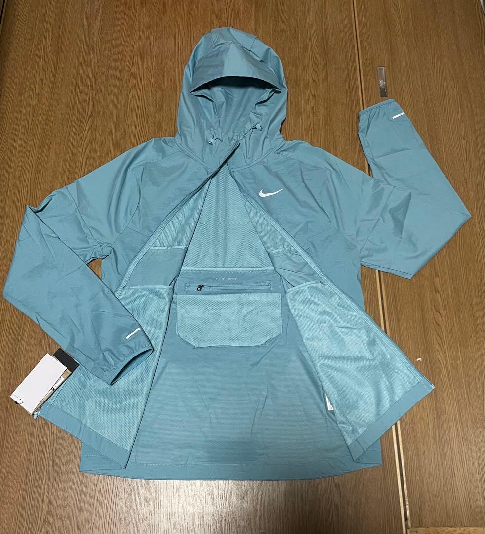 Nike フード付きジャケットとショーツセット