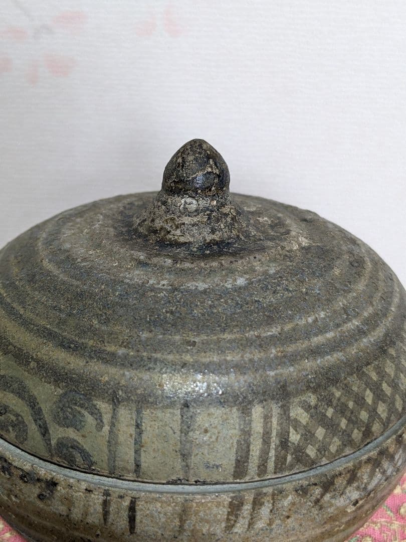 ♦古陶磁 安南染付 マンゴスチン 掛分け蓋物 サワンカローク 宋胡録 骨董品